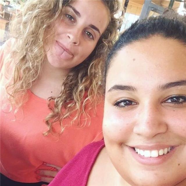 Ragazza diplomata con livello di B2 in spagnolo impartisce ripetizioni