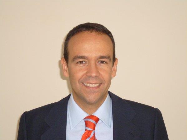 Doy clases particulares de Matemáticas, Física y Química para jóvenes. Además hablo y escribo inglés nivel alto (Titulo IELST)