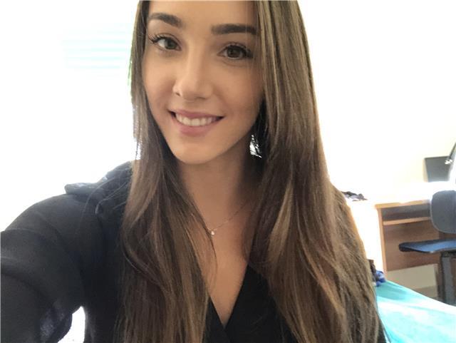 Salve, io sono Linda, sono laureata in scienze motorie ed ho frequentato il liceo scientifico della mia città. Le mie materie preferite sono anatomia e biologia , ed è per questo che mi rendo disponibile per le lezioni online di scienze