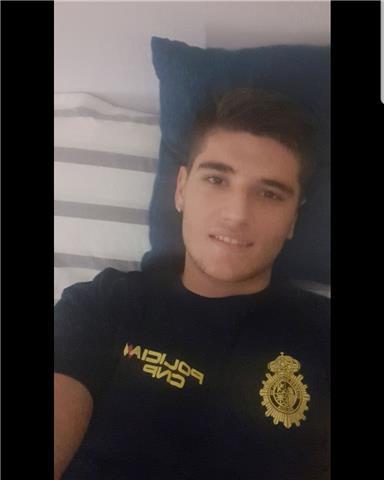 Nivel B1 puedo dar clases a chicos y chicas de primaria o hasta tercero de la eso, donde puedo enseñar de una manera dinámica que divertirá a vuestros hij@s