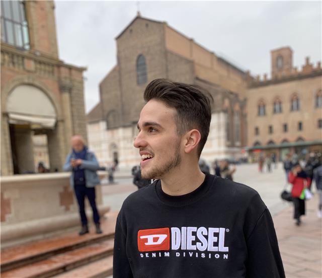 Studente di Matematica all’università di Bologna