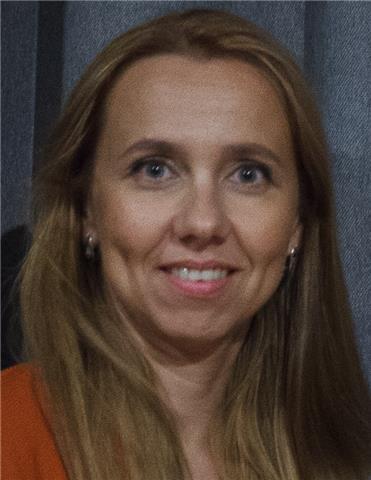 Licenciada en Filología Inglesa y Pedagogía con Maestría en Inglés en Northwestern State University (USA) y doctoranda en la UMA