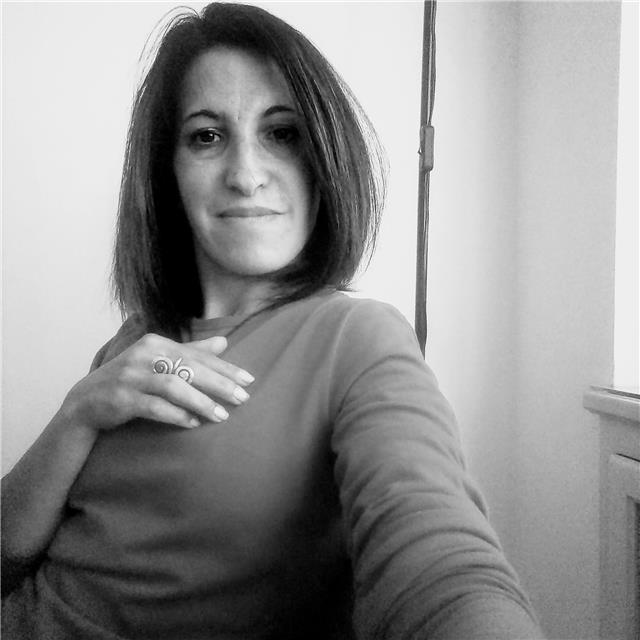 Insegnante di italiano/ grammatica ai bambini con difficoltà