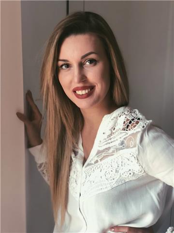 Insegnante madrelingua inglese propone lezioni private per adulti e bambini