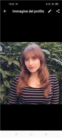 Sono una ragazza universitaria che può aiutare in numerose materia tra cui inglese, spagnolo, italiano, storia dell'arte, matematica, geometria, scienze, storia