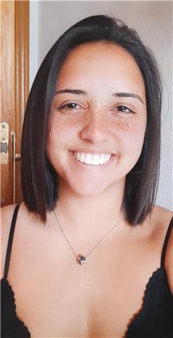 Graduada de magisterio imparte clases de inglés a todos los niveles y clases de refuerzo de otras asignaturas hasta 2º eso en retamar y alrededores