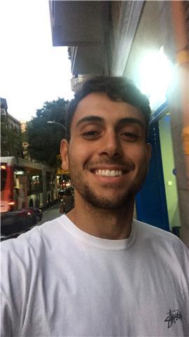 Laureando magistrale in chemical engineering al politecnico di milano impartisce lezione di matematica, fisica, chimica