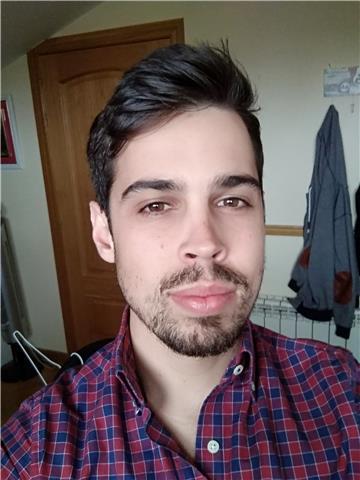 Chico de 25 años se ofrece para dar clases de ingles