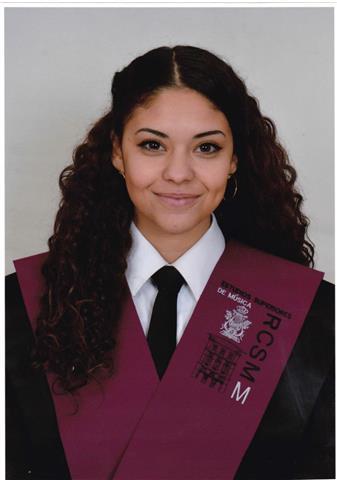 Titulada superior en piano: clases de piano y lenguaje musical a todos los niveles en español o en inglés