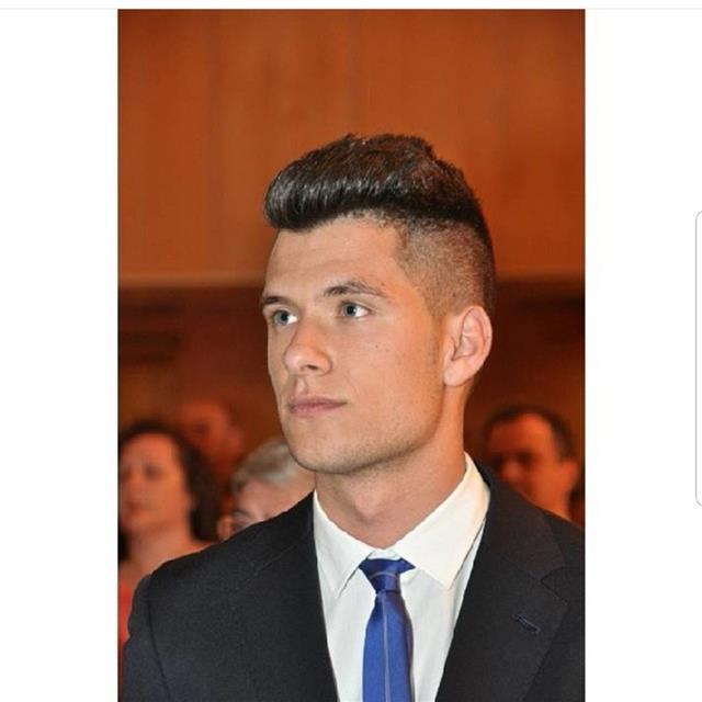 Soy profesor graduado en educación primaria en la mención recursos y tiempo libre. tengo experiencia como entrenador de fútbol y baloncesto