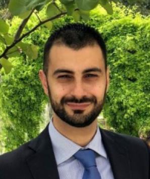 Docente liceo scientifico impartisce lezioni di fisica