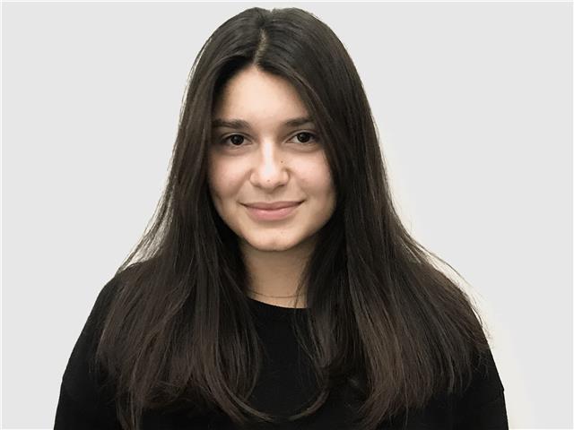 Studentessa Universitaria alla Cass Business School di Londra (Economia/Finanza) e diplomata presso lo Scientifico di Siracusa impartisce lezioni!