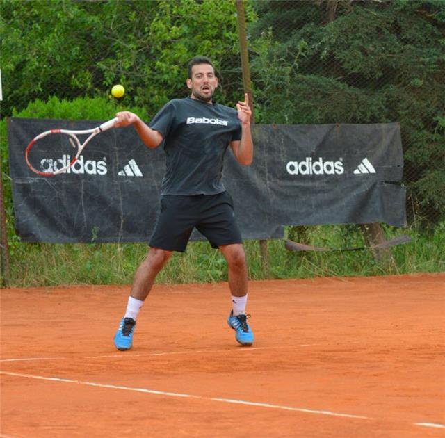 Clases de tenis particulares y dobles en valencia