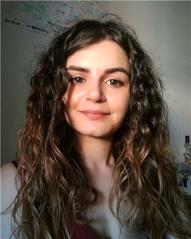 Laureanda in lettere moderne impartisce ripetizioni in materie umanistiche per ragazzi di scuola elementare / medie / superiori