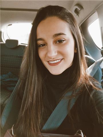 Soy sara, graduada en ade. doy clases de repaso a niños de primaria, eso y economía de bachillerato