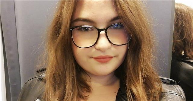 Professeure d'anglais diplômée du Cambridge Advanced pour des cours d'anglais jusqu'au niveau lycée