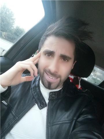 Sono italiano, laureato in psicologia che impartisce lezioni di qualsiasi materia scolastica. elementari, medie e superiori