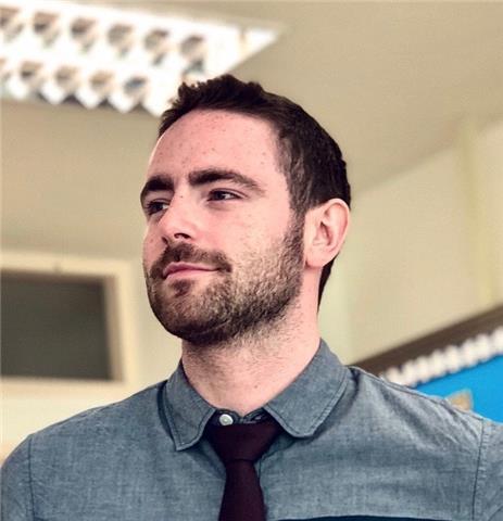 Profesor titulado de ingles Americano