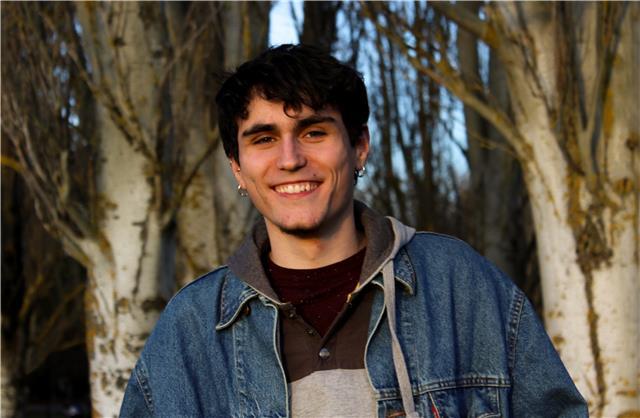 Clases de refuerzo para eso y primaria. estudiante de filosofía con tres años de experiencia