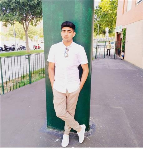 Hello, I'm Adnan, I'm from Pakistan, but now I 'mean living in Spain, I want to be a English teacher, I love teaching, butthe problem is that I don't have any certificate, but I know that I can do