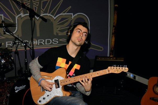Insegnante di Chitarra e teoria musicale