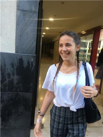 Clases a niños desde primaria hasta bachillerato, cualquier asig acabo de finalizar mis estudios en el colegio hispano inglés en la modalidad de ccss