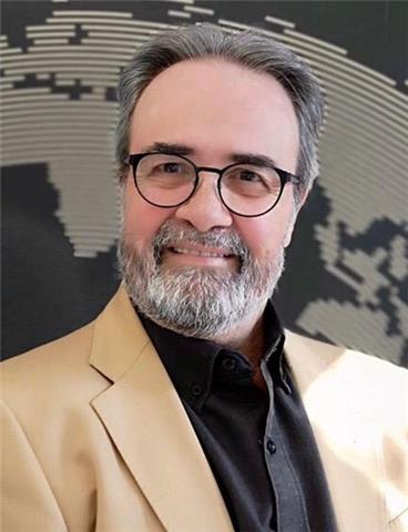 No tengo experiencia como profesor aunque tuve una academia de lenguaje en estados unidos, hablo ingles con buen nivel y me gustaría enseñar el idioma