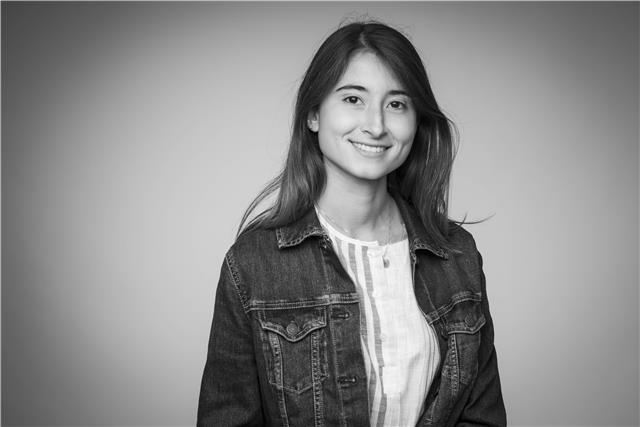 Laureata in Lettere e Giornalismo offro lezioni latino, italiano, storia