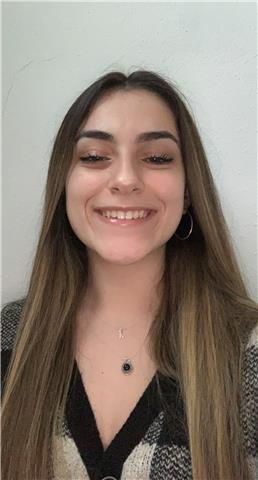 Estudiant universitaria ofereix classes de català, castellà, anglès i història a nens de primària o de la eso