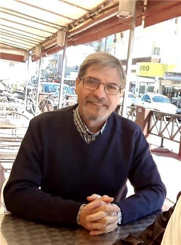 Profesor con posgrados en educacion superior especializado en formación de formadores en el área de ciencias naturalres y didáctica de las ciencias