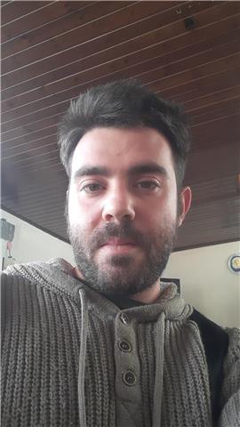 Ex studente con esperienza di 20 giorni a londra e 2 anni a malta disponibile ad impartire lezioni di grammatica e lessico inglese, livello b2 b1 certificato.
Dalle basi alla vita quotidiana. Disponibile per colloqui con studenti di scuola elementare/medi