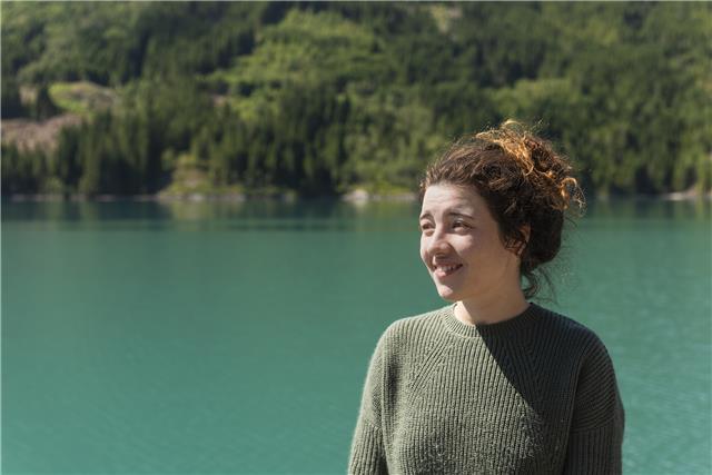 Jeune diplômée en Ecologie et Biologie, passionnée, propose des cours de Sciences pour tous les niveaux