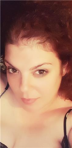 sono educatrice professionale e ho una laurea in scienze dell'educazione.
Ho 32 anni e sono sempre molto disponibile...e molto professionale