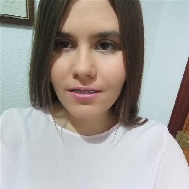 Graduada en administración y dirección de empresas, doy clases particulares de apoyo escolar a niños de primaria, eso(matemáticas, lengua, naturales, sociales...)