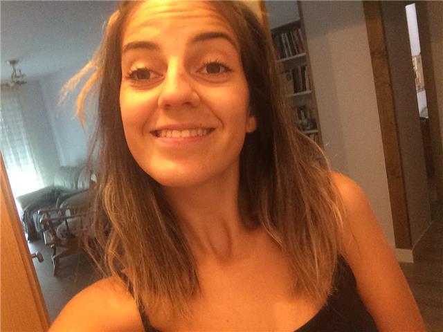 Profesora estudiante ofrece clases de ingles o lengua a estudiantes de eso o bachillerato en granada