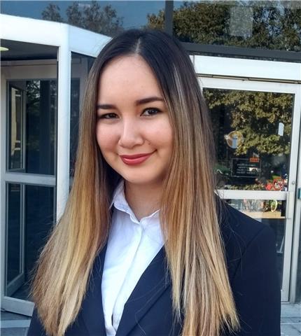Maestra de ciencias con experiencia en matemáticas, física y biología