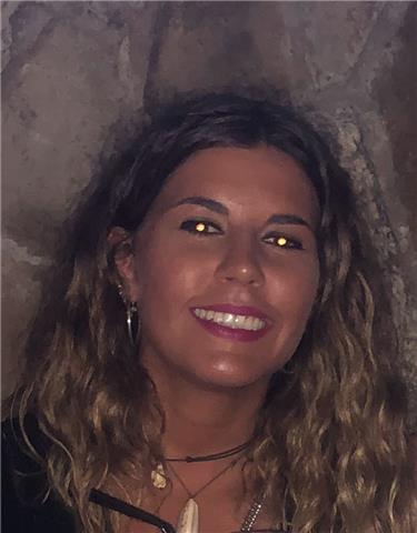 Maestra de inglés con C1 con experiencia. Imparto clases a domicilio para Educación Primaria de todas las asignaturas tanto en español como en inglés