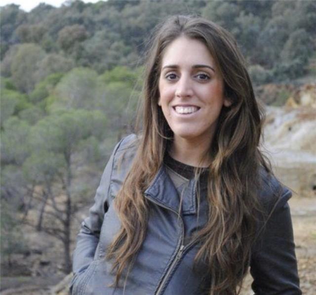 Doy clases particulares en punta umbría (huelva) a alumnos y alumnas especialmente de primaria. con título b2 de inglés, graduada en magisterio