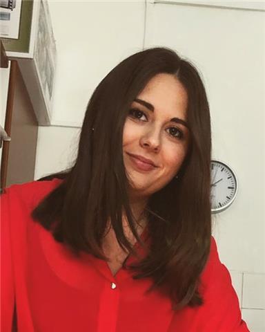 Laurata in Ostetricia disponibile per lezioni per bimbi delle elementari e ragazzi delle medie