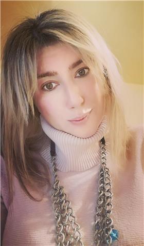 Ragazza laureata in Filosofia della Conoscenza e della Comunicazione madrelingua italiana offre lezioni e ripetizioni di italiano a Palermo