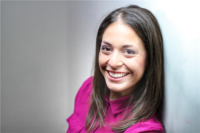 Insegnante madrelingua italiana impartisce lezioni di italiano per stranieri online