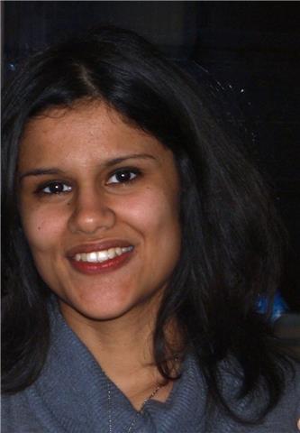 studentessa in lingue e letterature straniere offre ripetizioni di spagnolo a ragazzi delle scuole medie e superiori