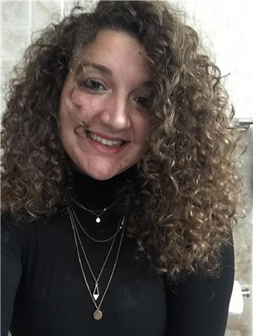 Offro lezioni di chimica, per ragazzi delle superiori. Possono essermi fatte richieste anche per altre materie.
Sono disponibile anche per aiuto compiti per le elementari! 
Ho un diploma di perito chimico e attualmente sto conseguendo la laurea in farmaci