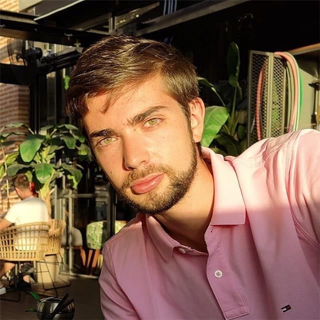 Estudiante de cuarto año de ingenieria industrial dispuesto a dar clases de quimica desde primaria hasta bachiller