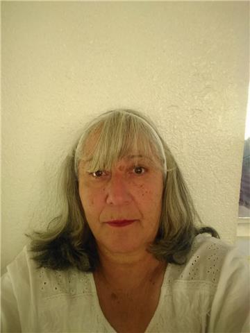 Profesora de Derecho con 32 años de experiencia, siempre