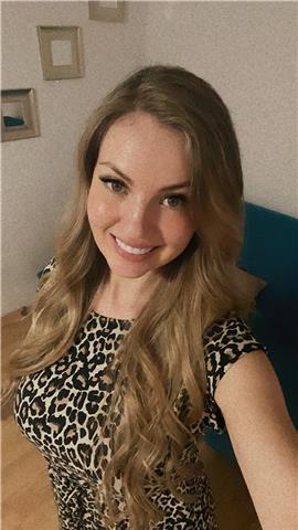 Profesora Cariñosa y atenta, de primaria y de infantil
