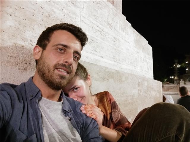 Sono da anni nel mondo delle lezioni private, seguendo anche ragazzi al primo e secondo anno di università, mi manca poco per laurearmi in fisca
