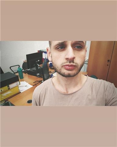 studente di medicina del quinto anno offre ripetizioni di biologia e chimica