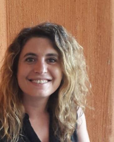 Professoressa di francese laureata con 10 anni di esperienza