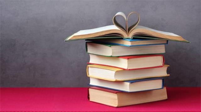 Laureanda in scienze della formazione primaria, con diploma liceo linguistico impartisce lezioni private, aiuto compiti (anche online) a ragazzi di scuola primaria e medie